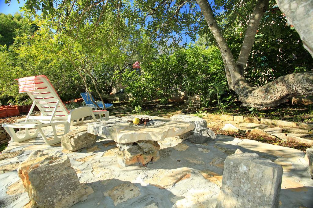 Stone House Oreb'S Cottage Вела-Лука Экстерьер фото