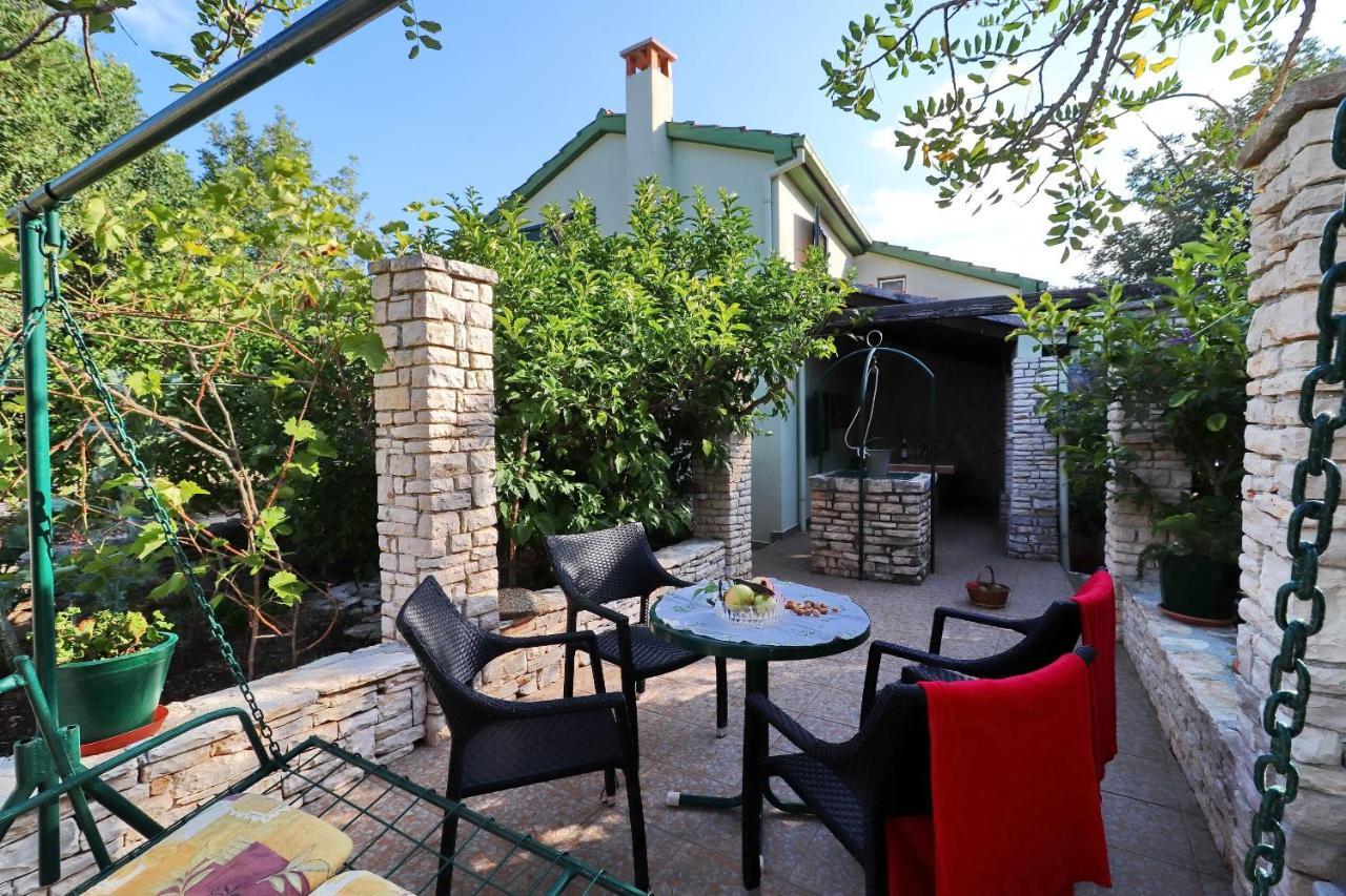 Stone House Oreb'S Cottage Вела-Лука Экстерьер фото