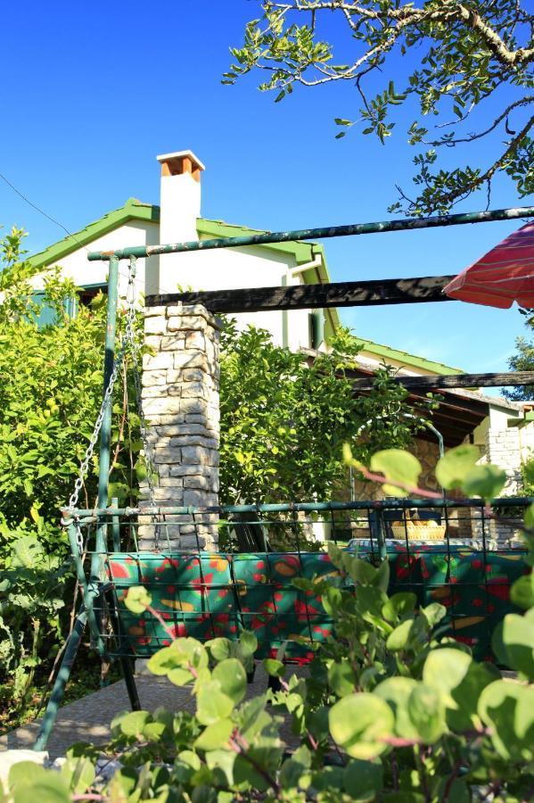 Stone House Oreb'S Cottage Вела-Лука Экстерьер фото